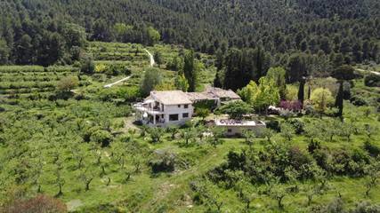 Casa rural para 10 personas, con jardín además de vistas y piscina en Moratalla