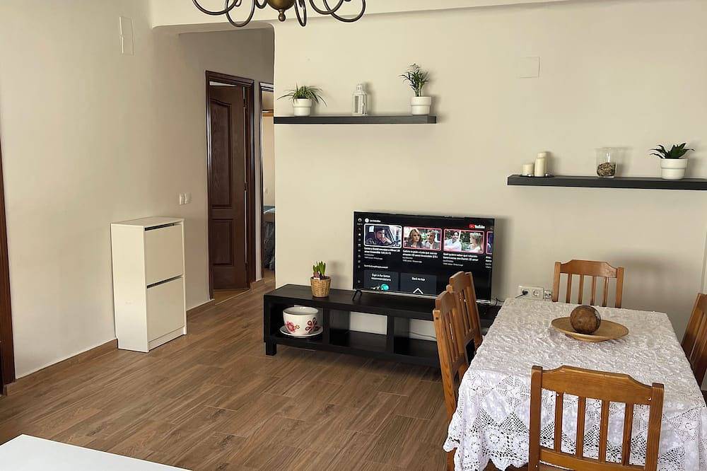 Ganze Wohnung, Nice apartment in Bermejales in Bellavista-La Palmera, Sevilla