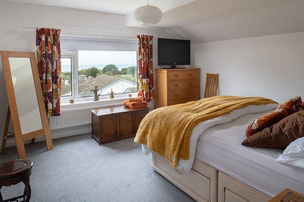 Awel Fryn - Three Bedroom Cottage, Sleeps 6 in Old Colwyn, Conwy region