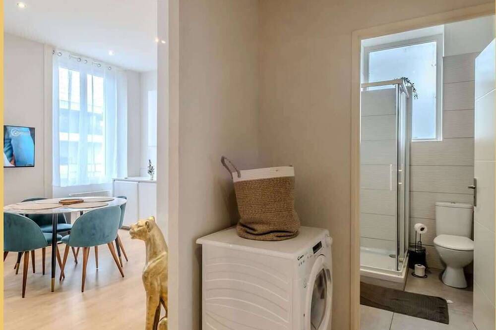 Entire apartment, Le Vallard I T2 I Gaillard in Gaillard, Saint-Julien-en-Genevois region