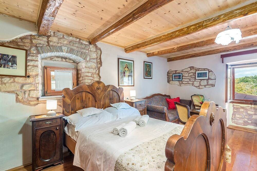 Ganze Wohnung, Ferienwohnung Peresiji Auc mit Pool in Svetvinčenat, Zentralistrien
