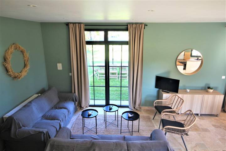 Gîte pour 8 personnes, avec jardin à Cottévrard - 3