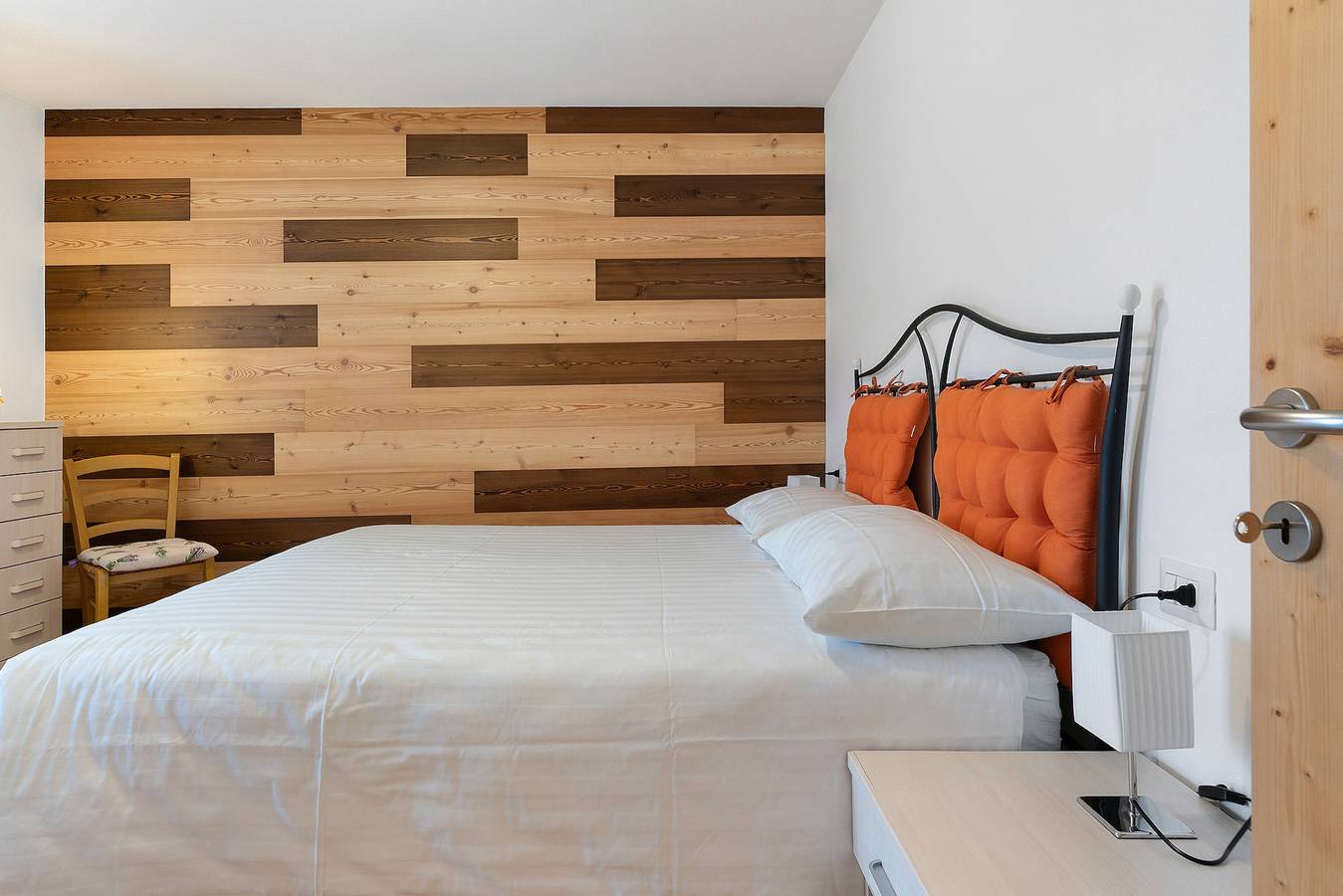 Ganze Wohnung, Ferienwohnung 'Lory' mit Bergblick und Balkon in Daldoss, Cavedago