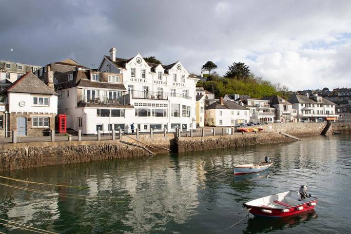 Holiday rental for 2 people, with Hot tub and Terrace as well as Pool and Sauna in St Mawes