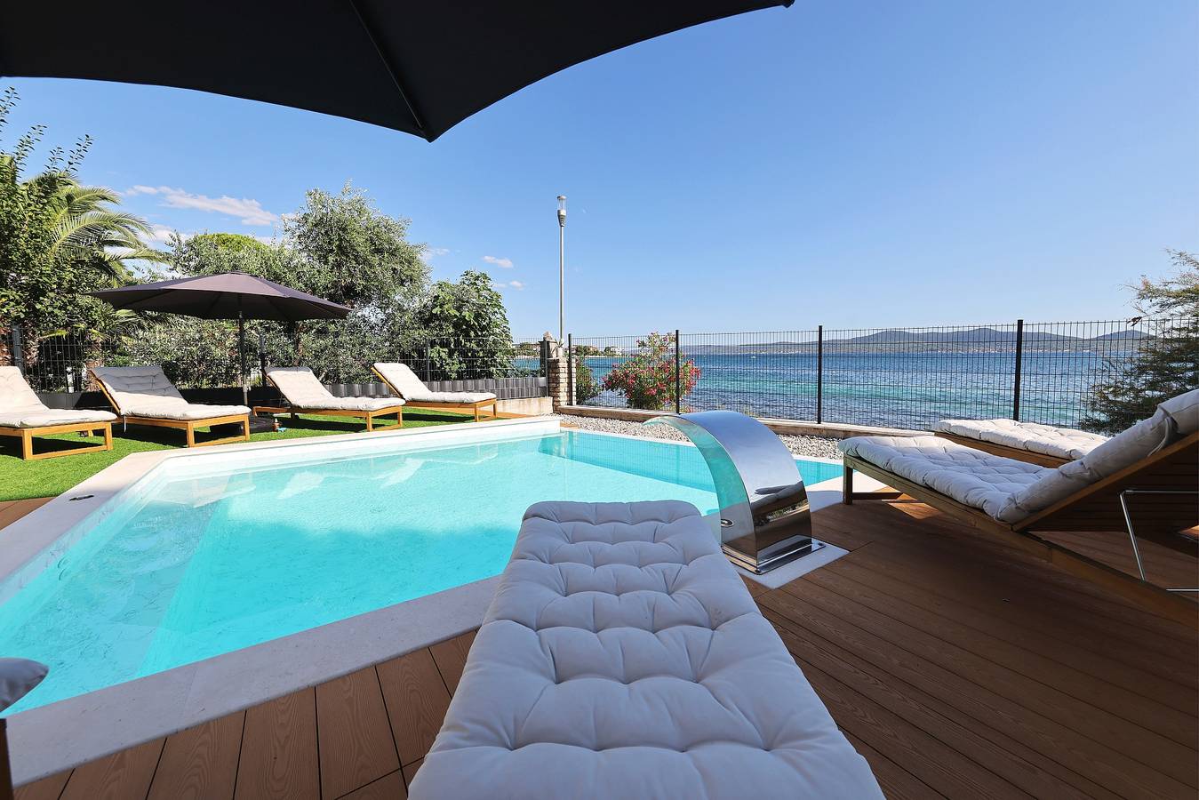 Beachfront Almare Retreat in Sukosan, Zadar