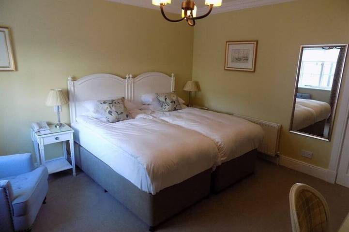 Bed and breakfast for 2 people in Ireland