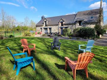 Gîte pour 15 personnes, avec terrasse et jardin en Bretagne
