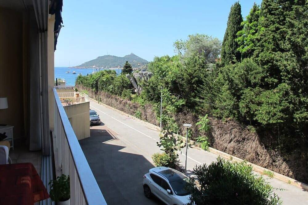 Ganze Wohnung, Bel appartement F2 proche mer et commerces in Agay, Saint-Raphaël