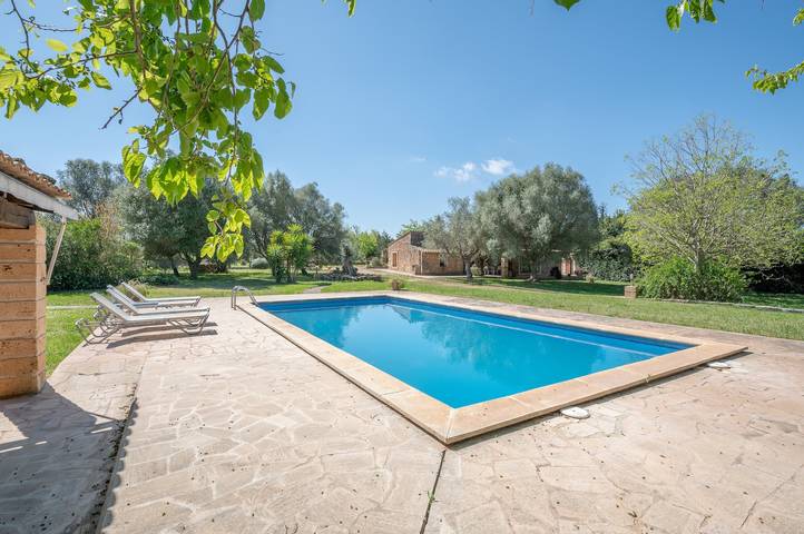 Vakantiehuis Sa Era Nova met wifi, airco, zwembad, tuin & terras; parkeerplaats beschikbaar in Algaida, Mallorca Binnenland