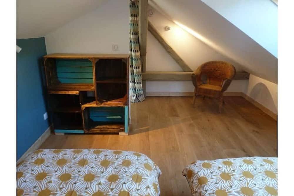 Entire apartment, Eco-friendly apartment in 15th century building, heart of Conflans in Albertville, Albertville region