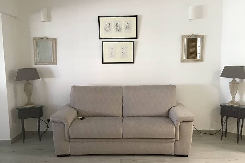 Ganze Wohnung, Newly renovated apartment with outdoor pool, in a coastal and country setting in Naxxar, Insel Malta