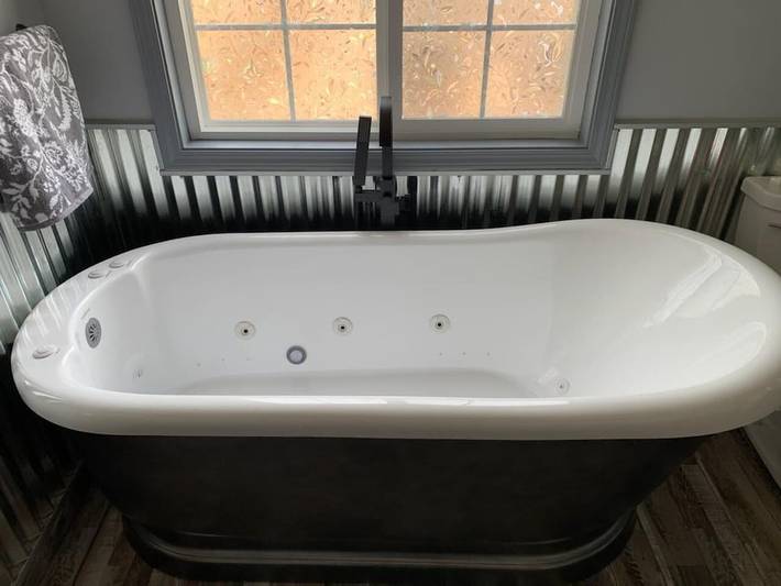 Cottage for 8 people, with yard and pool in Michigan