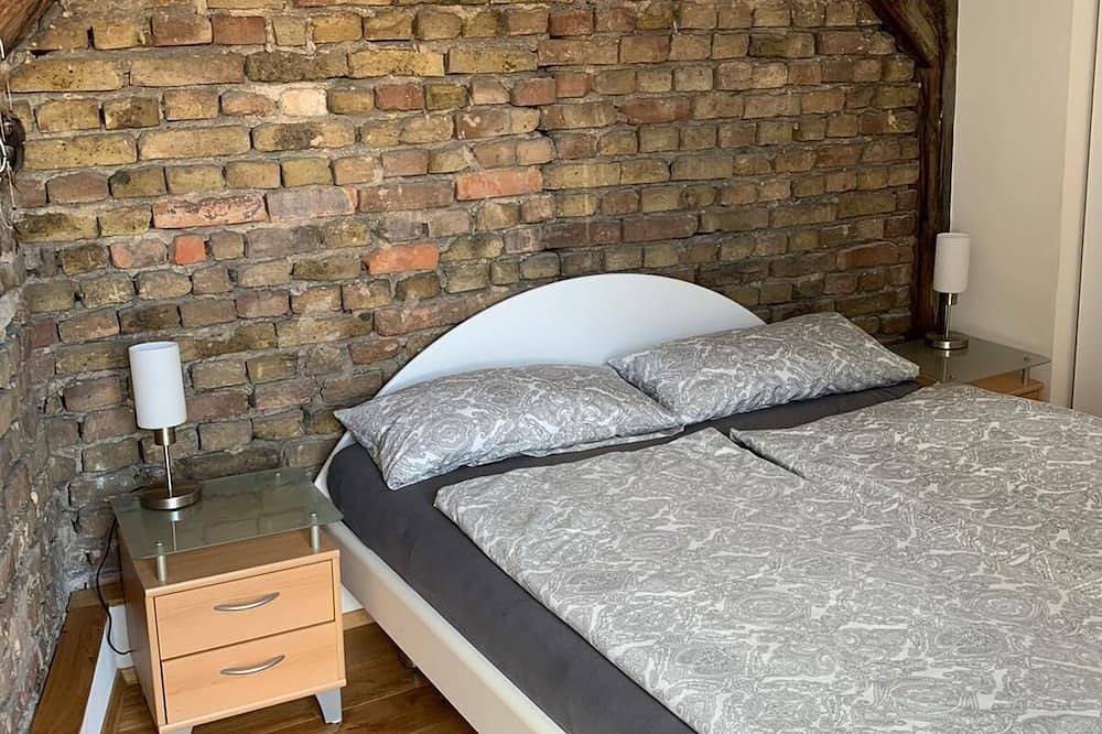 Ganze Wohnung, Ortskern Dachstudio 2 Minuten zur Drosselgasse Rüdesheim am Rhein in Rüdesheim am Rhein, Rheingau-Taunus-Kreis