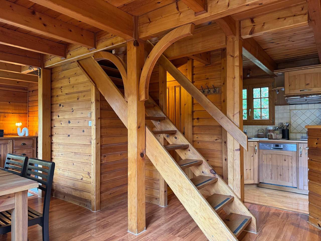 Chalet „Gemütlich mit Mezzanine“: Bergblick, private Terrasse und Wlan in Verchaix, Region Bonneville