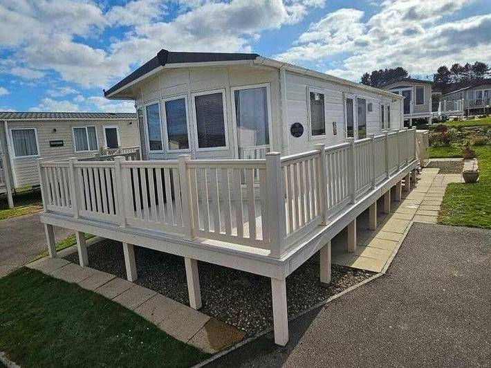 Caravan for 6 people, with garden in North Yorkshire