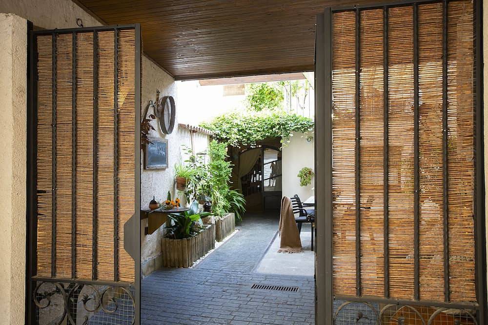 Descuento del 10% de  noviembre a enero in Torrellas de Foix, Interior de Barcelona