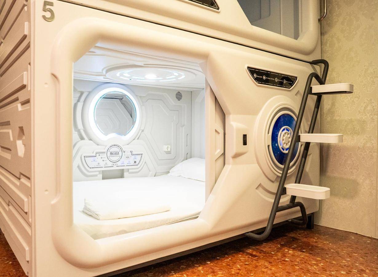 Just hostel capsules in El Barrio, Alicante