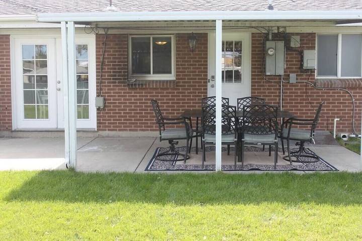 Vacation rental for 8 people, with terrace and hot tub, with pets in Murray