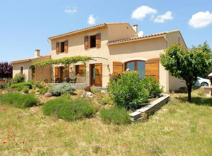 Location de vacances pour 6 personnes, avec vue et jardin, animaux acceptés à Saint-Saturnin-lès-Apt - 2