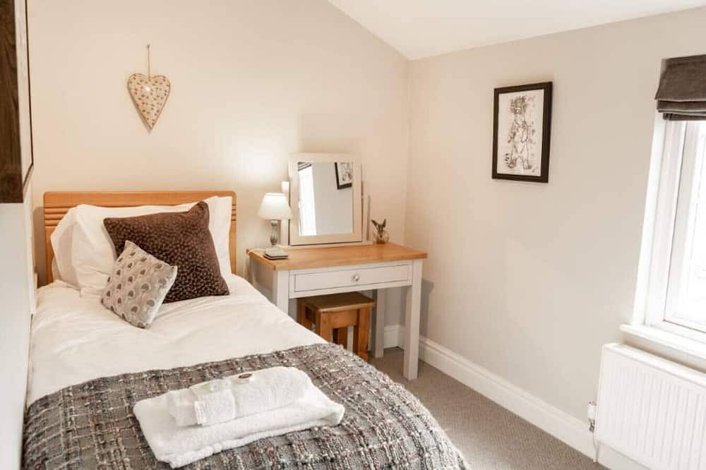 Stunning 2 bed cottage | Garden | Village location in Christleton, Cheshire West and Chester