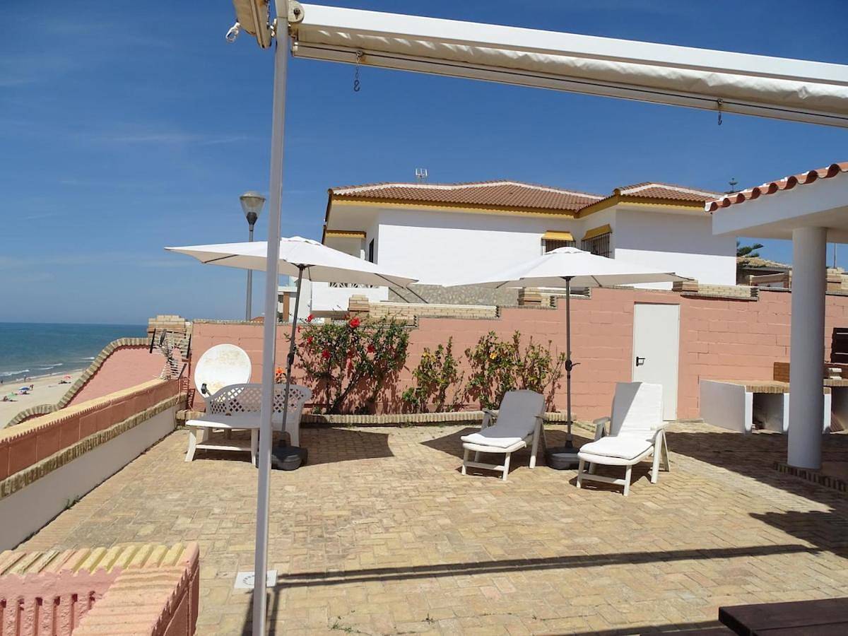 Three-Bedroom House in Matalascañas, Almonte
