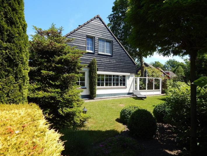 Ferienhaus für 4 Personen, mit Terrasse und Garten sowie Seeblick in Schouwen-Duiveland