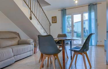 Location de vacances pour 6 personnes, avec terrasse à Beauvoisin
