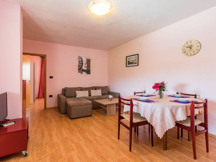 Ferienwohnung für 4 Personen, mit Balkon und Terrasse sowie Garten in Nova Vas - 3