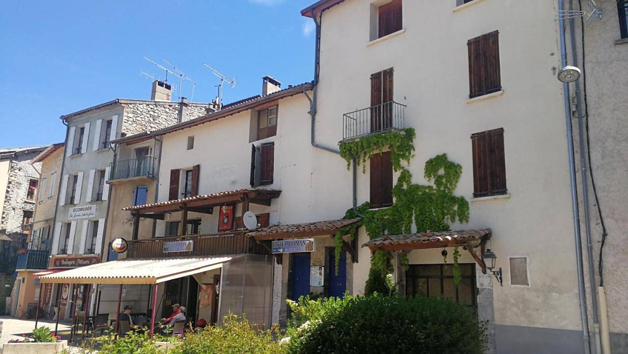 Double Room with Private Bathroom in La Javie, Alpes-de-Haute-Provence