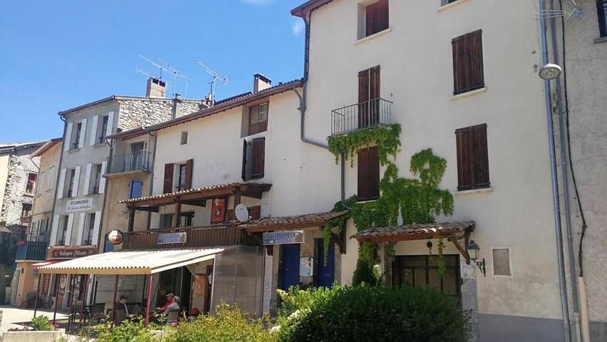 Hôtel pour 3 personnes, avec balcon et vue