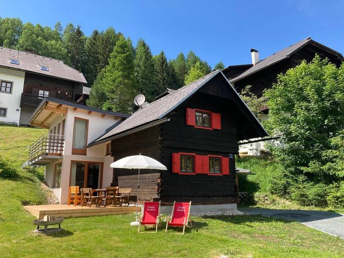 Ferienwohnung für 8 Personen, mit Balkon und Terrasse sowie Garten und Sauna