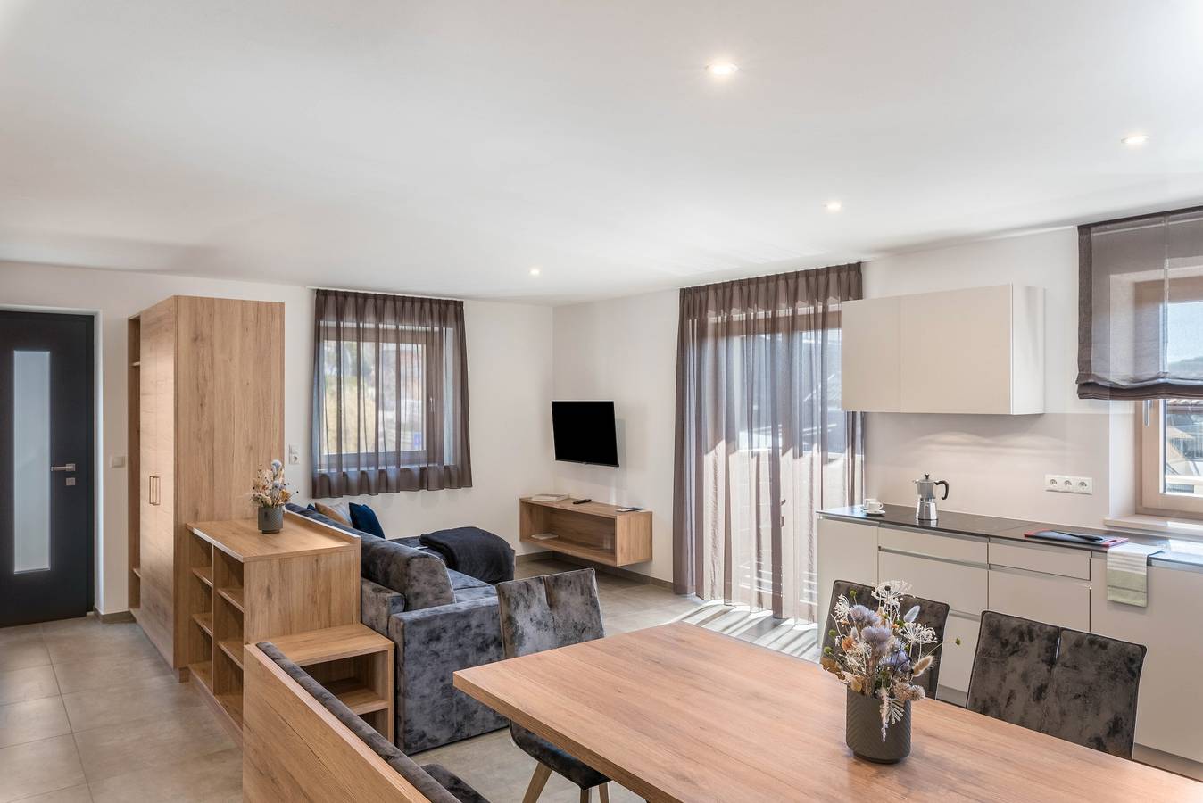Ganze Wohnung, Ferienwohnung "Aster Moments Apt Marie" mit Bergblick, Balkon und Wlan in Jenesien, Sarntaler Alpen