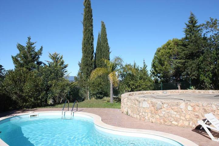 Gîte pour 6 personnes, avec Terrasse et Jardin à Silves