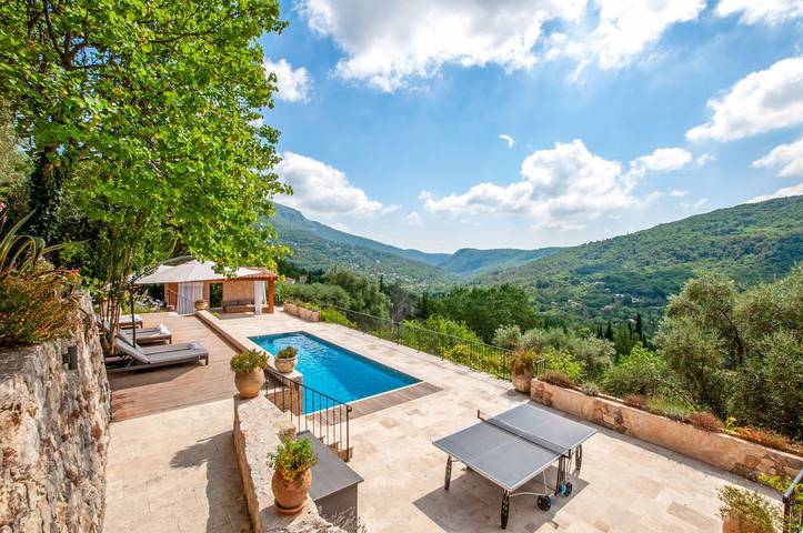 Location de vacances pour 14 personnes, avec terrasse et jardin à Le Bar-sur-Loup - 2