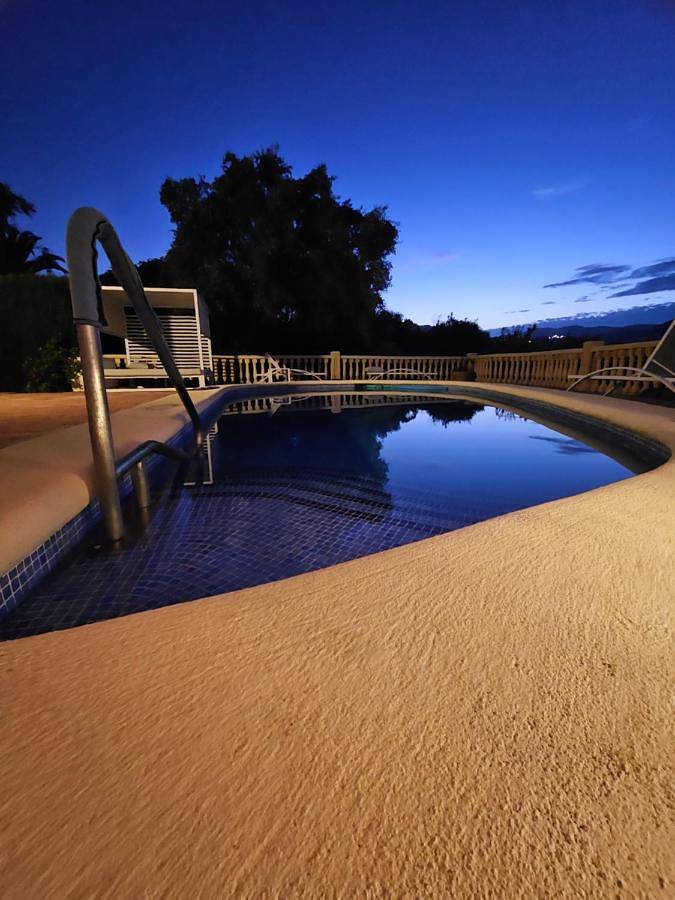 Casa rural para 10 personas, con jardín además de vistas y piscina en Orba - 2