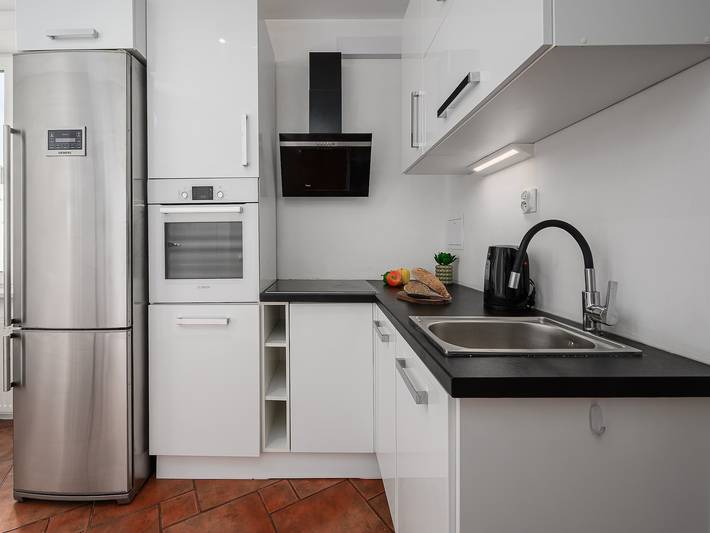 Ganze Wohnung, In Warschau wohnen Sie in der Nähe von Geschäften. in Warschau, Masowien