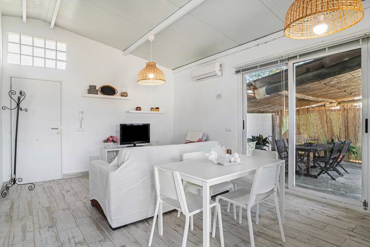 Casa vacanze 'Casita Dias Felices' con piscina privata, Wi-Fi e aria condizionata in Chiclana de la Frontera, Costa de la Luz