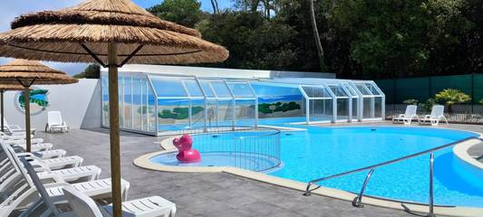 Camping pour 4 personnes, avec piscine et terrasse à Talmont-Saint-Hilaire