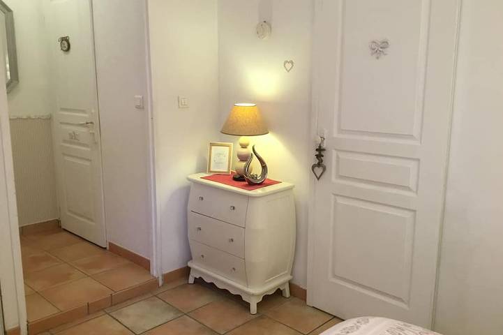 Gîte pour 2 personnes, avec jardin et terrasse à Orange - 3