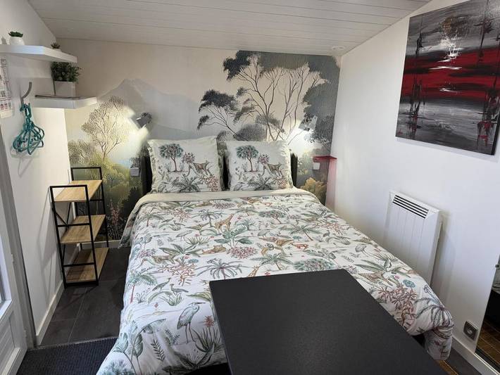 Chambre d’hôte pour 2 personnes, avec Terrasse ainsi que Jardin et Piscine