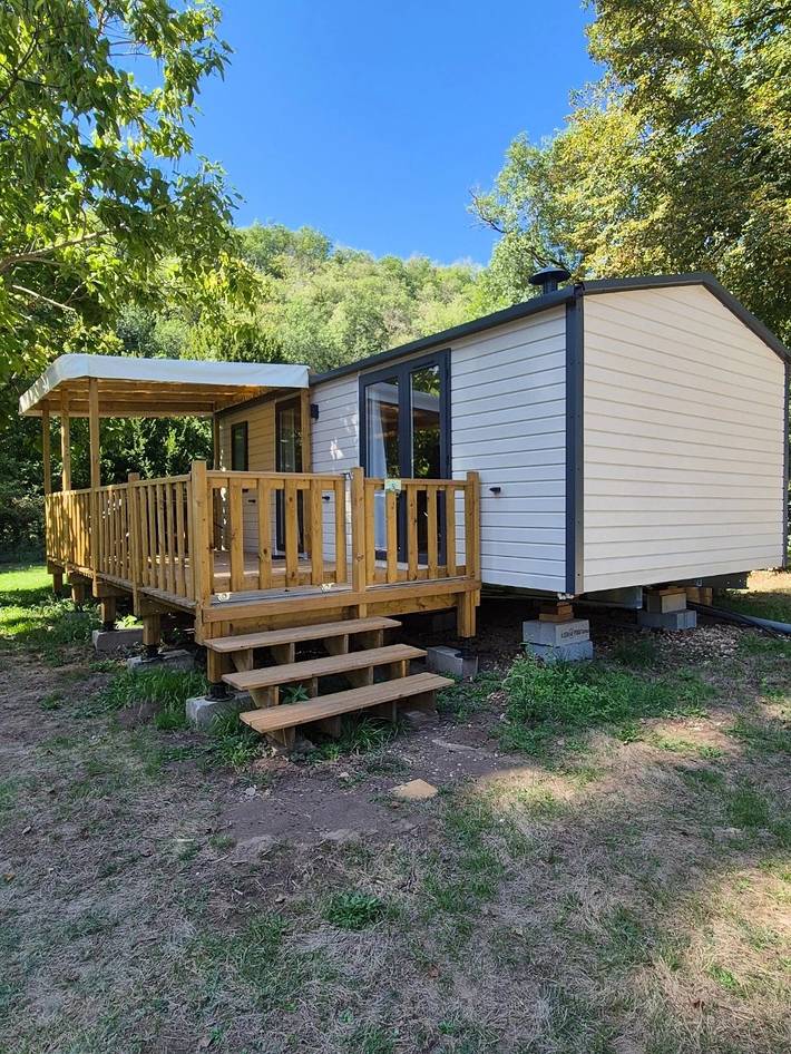 Mobil home pour 4 personnes, avec Terrasse et Piscine à Le Change