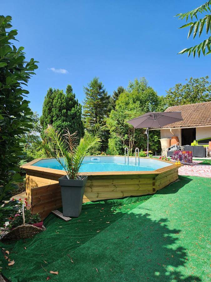 Casa de vacaciones para 15 personas, con piscina además de jardín y vistas - 1