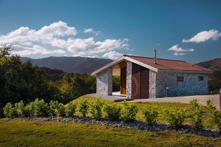 Appartement de vacances pour 4 personnes, avec Terrasse ainsi que Jardin et Piscine à Ituren