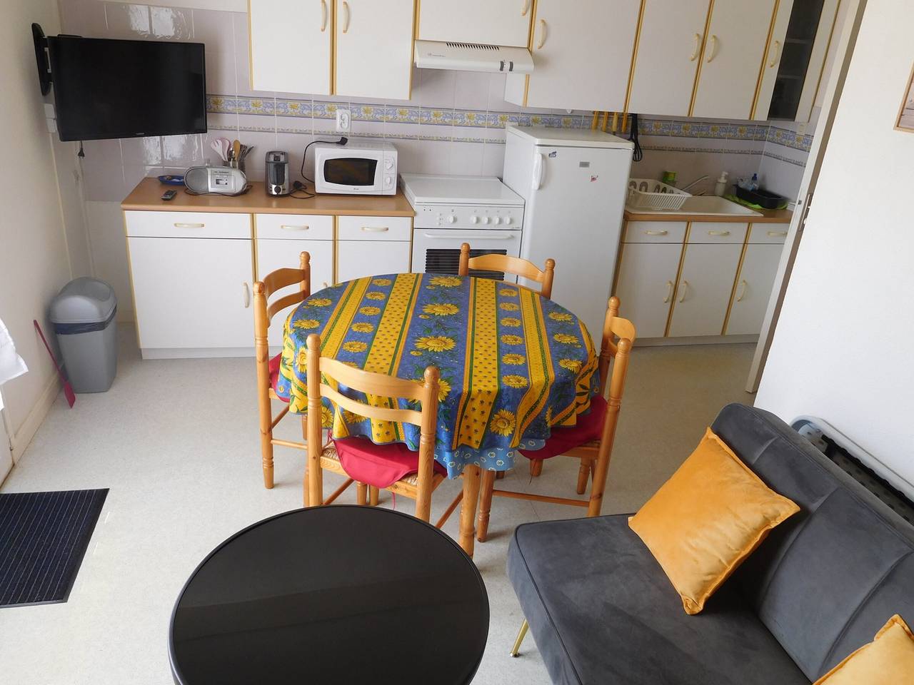 Vendean house with private pool, near beach, 5 people in L'Aiguillon-la-Presqu'île, Vendée