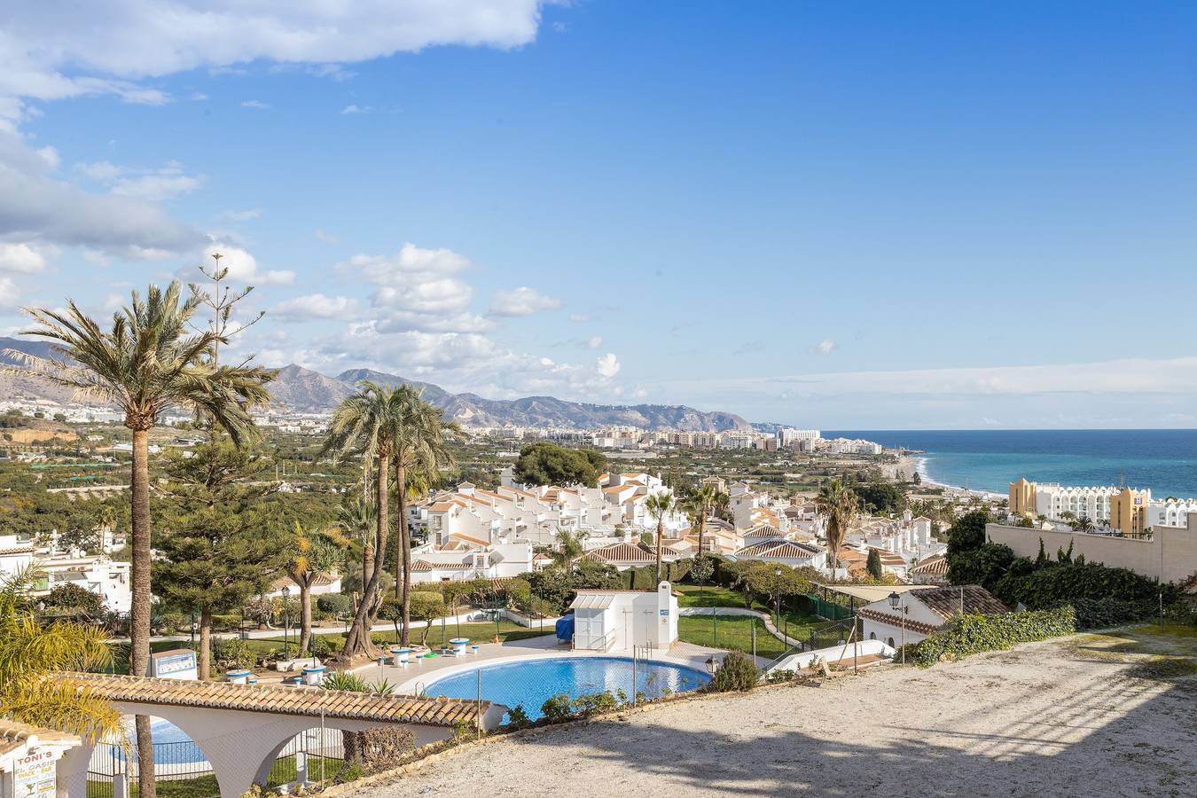 Plaza Cádiz 4 com vista para a praia de Playazo in Urbanización Punta Lara, Nerja