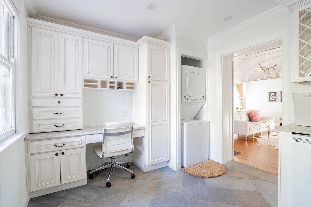 Ganze Wohnung, Walk to Stadiums & Downtown, Jet Tub, Historic Apt in Licking Riverside Historic District, Kenton County