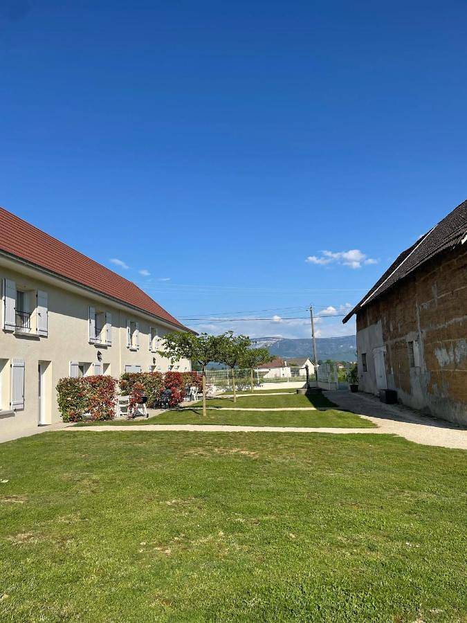 Gîte pour 2 personnes, avec jardin et vue à Pressins - 2