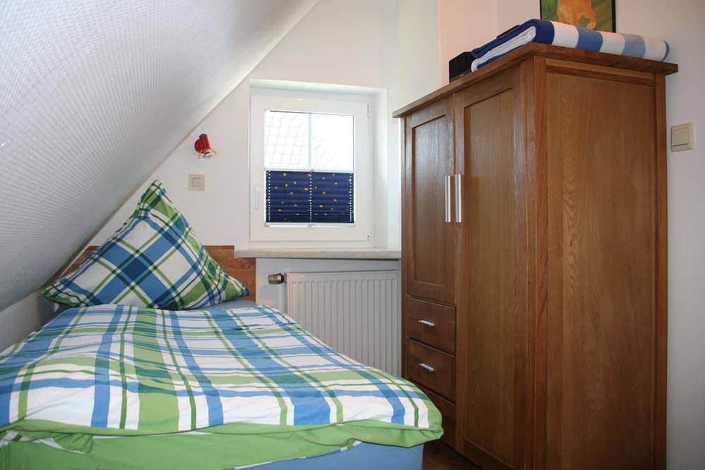 Vacation home in a quiet location close to the beach with a small garden in Duhnen, Cuxhaven