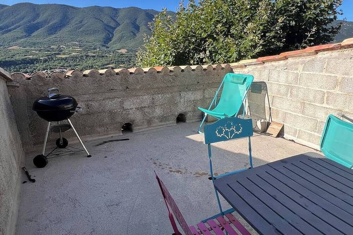 Gîte pour 4 personnes, avec terrasse à Saint-Martin-de-Castillon - 4