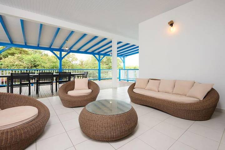 Casa de vacaciones para 8 personas, con jardín además de terraza y piscina - 1